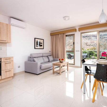 Apartamentos Las Palmeras Puerto De Mogan Eksteriør billede